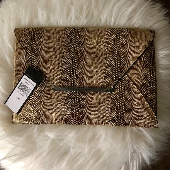 BCBGMaxAzria Handbags - ⚡️FINAL PRICE⚡️ BCBG MAXAZRIA Envelope Clutch